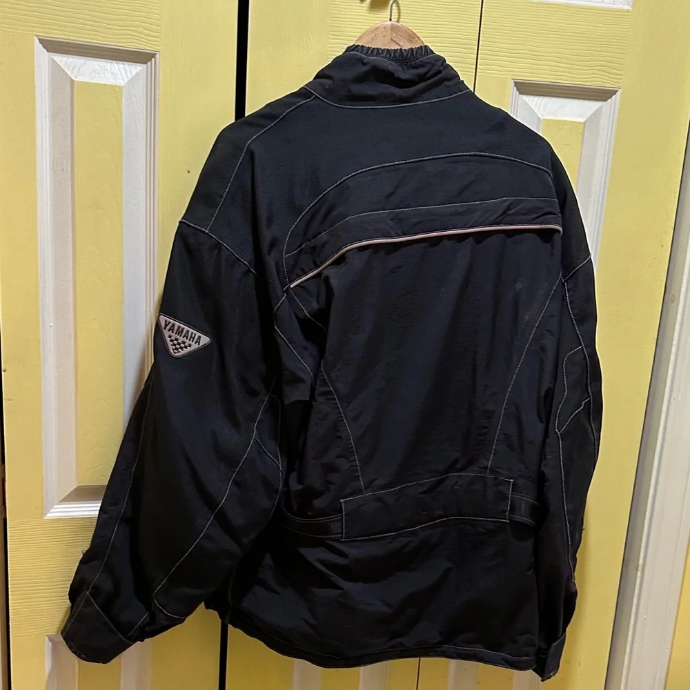 Yamaha Black Performance Jacket - Picture 2 of 2